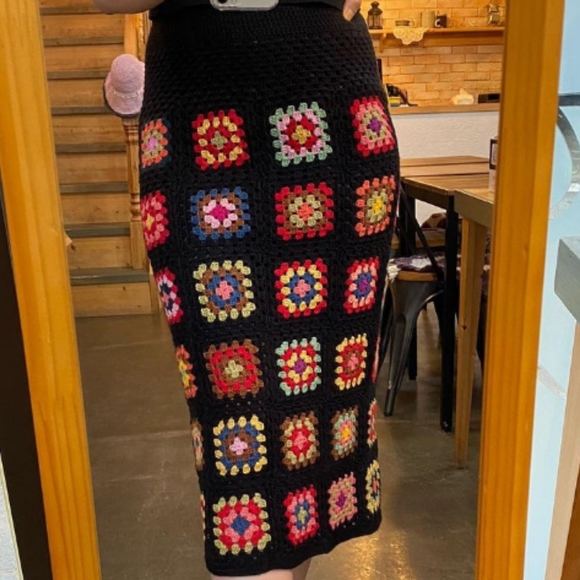 Granny square vintage style crochet skirt - Picture 3 of 7